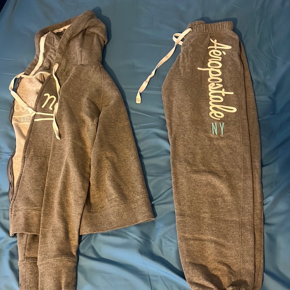Aeropostale sweat set